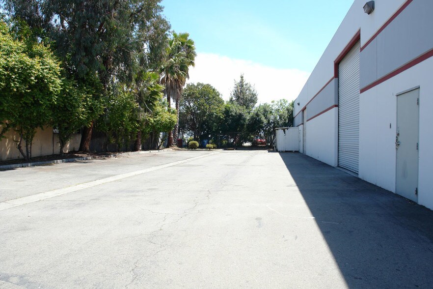 More Photos Of 2170 Oakland Rd, San Jose Light Manufacturing For Lease