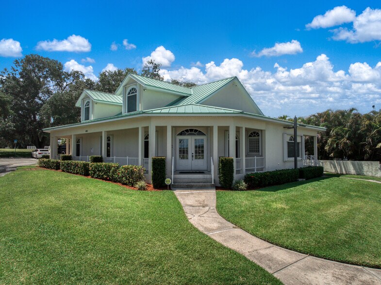 More Photos Of 405 W Interlake Blvd, Lake Placid Office For Sale