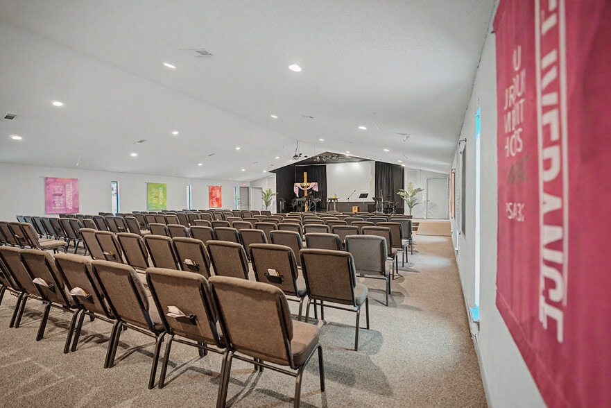More Photos Of 2111 Skyline Dr, Mesquite Religious Facility For Sale
