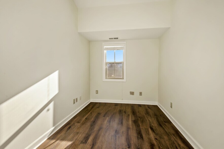More Photos Of 1146 Walker Rd, Great Falls Medical For Sale