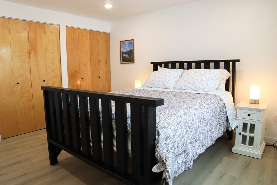 More Photos Of 2371 Dewitt Dr, North Pole Warehouse For Sale