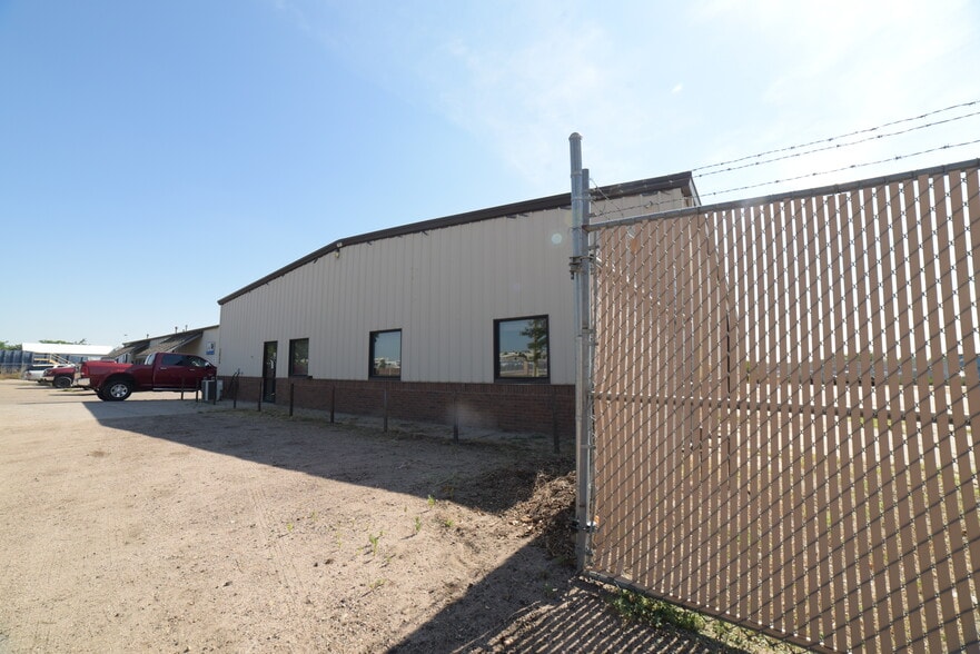 More Photos Of 3026 1st Ave, Greeley Warehouse For Lease