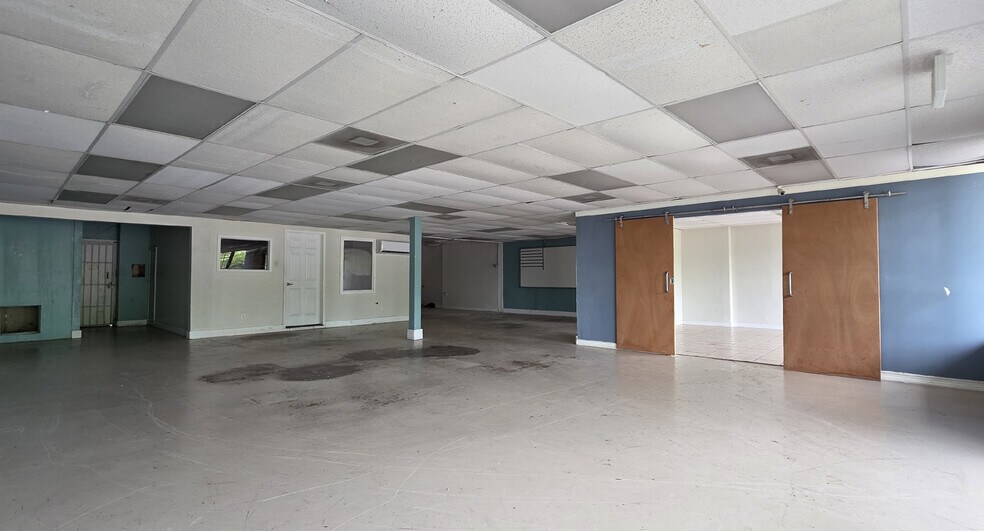 More Photos Of 6417-6433 Bissonnet St, Houston Unknown For Lease