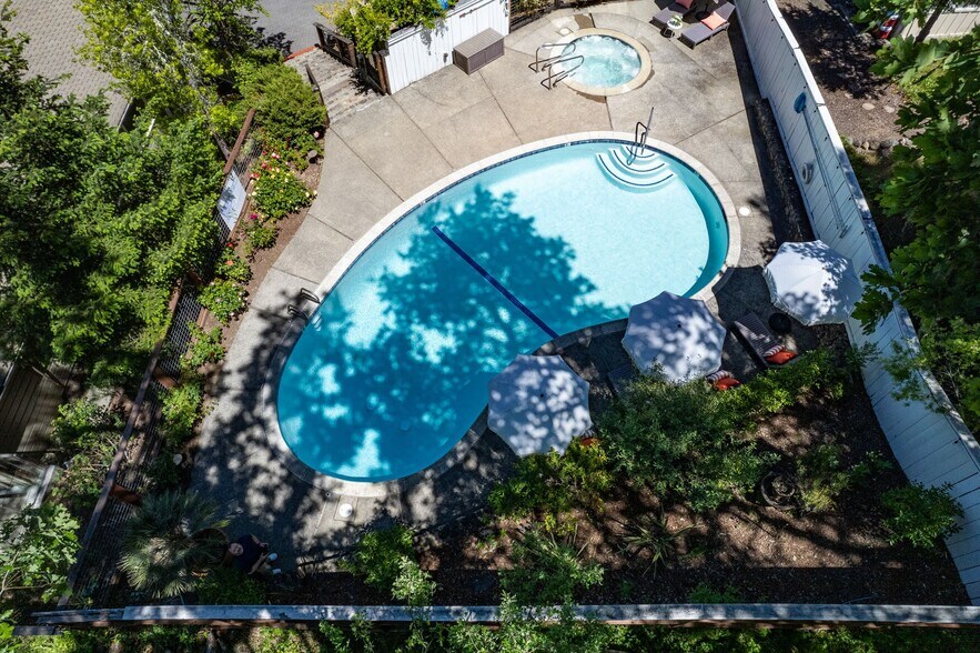 More Photos Of 1805 Foothill Blvd, Calistoga Hospitality For Sale