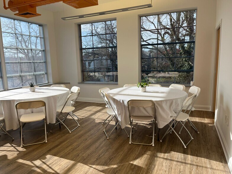 More Photos Of 513 Prince Edward St, Fredericksburg Office For Sale