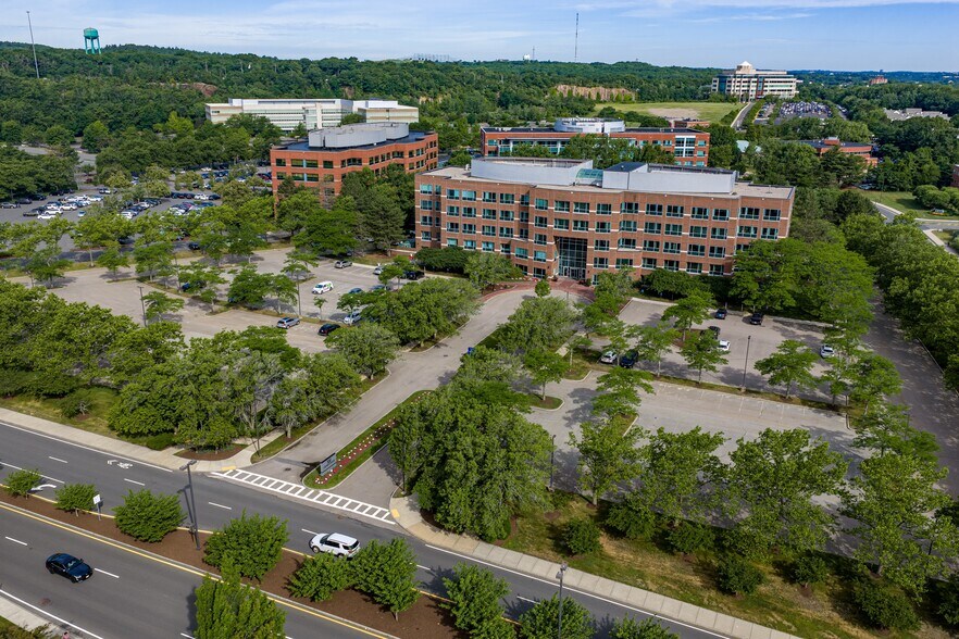 More Photos Of 300 Crown Colony Dr, Quincy Medical For Lease