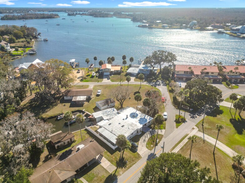 More Photos Of 421 NW 14th Pl, Crystal River Multifamily For Sale