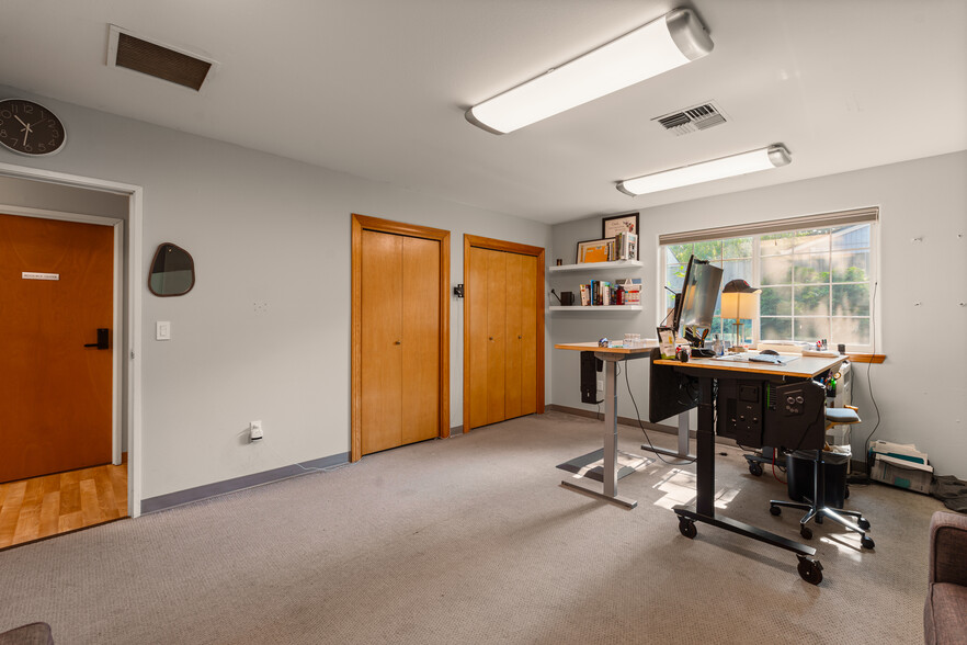 More Photos Of 6110 N Lombard St, Portland Medical For Lease