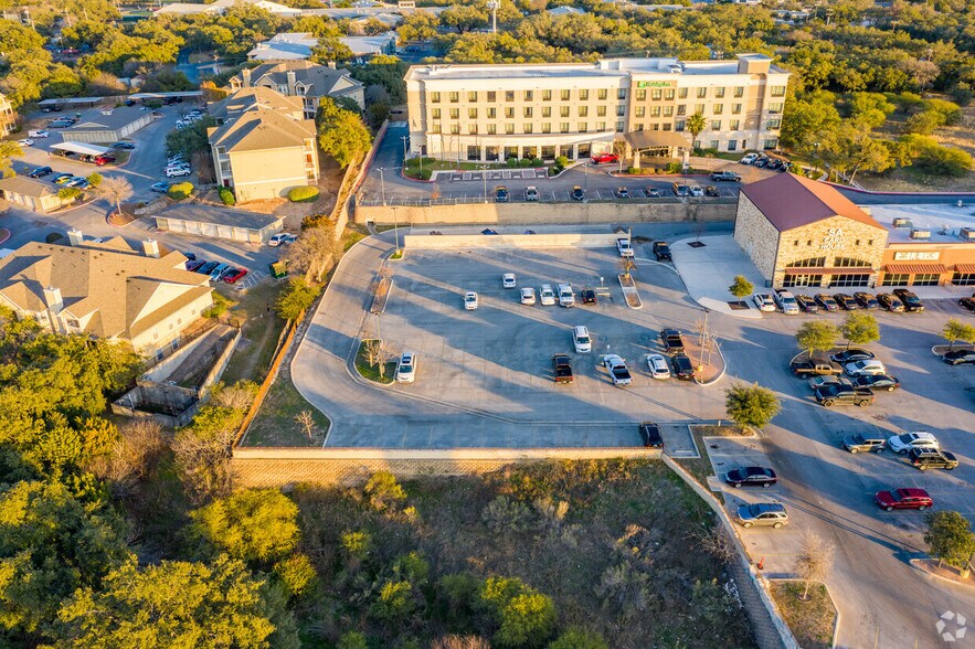 More Photos Of 19314-19422 US Hwy 281 N, San Antonio Land For Lease