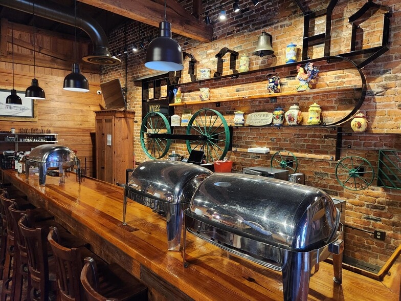 More Photos Of 122 Main St, Thomson General Retail For Sale