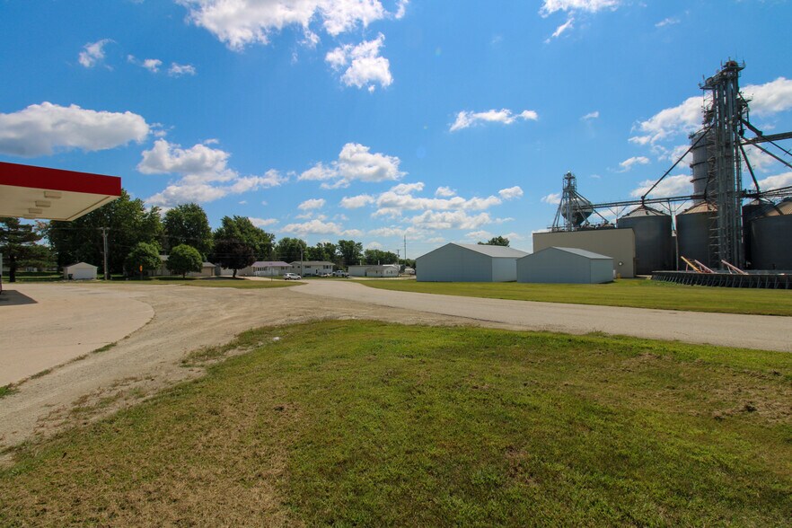More Photos Of 107 8th Ave SW, Kasson Specialty For Sale