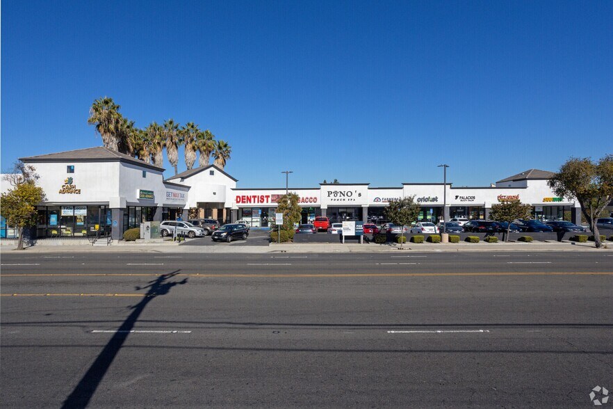 Primary Photo Of 3933 W Rosecrans Ave, Hawthorne General Retail For Lease