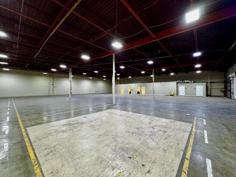 More Photos Of 1131 Shine Ave, Myrtle Beach Warehouse For Lease