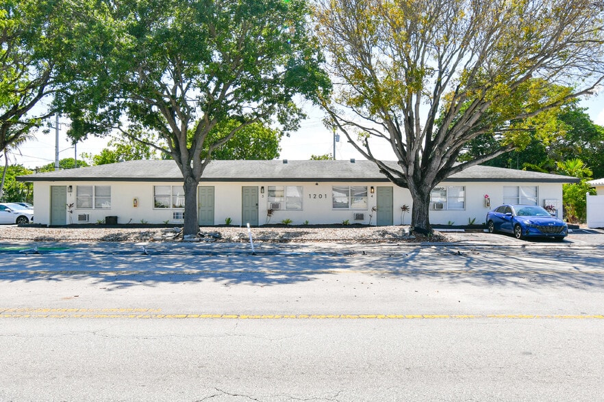 Primary Photo Of 1201 NE 15th Ave, Fort Lauderdale Apartments For Sale