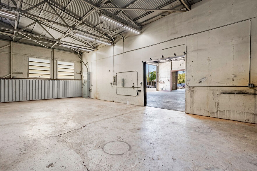 More Photos Of 2165 W Cowles St, Long Beach Service For Lease