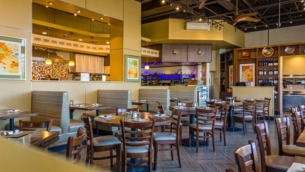 More Photos Of 420 N Country Rd, Saint James Restaurant For Sale