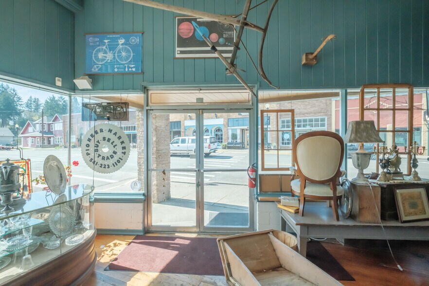 More Photos Of 354 & 402 N Main St, Brownsville Storefront Retail Residential For Sale