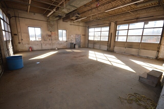 More Photos Of 2428 Richmond Rd, Troy Auto Salvage Facility For Sale