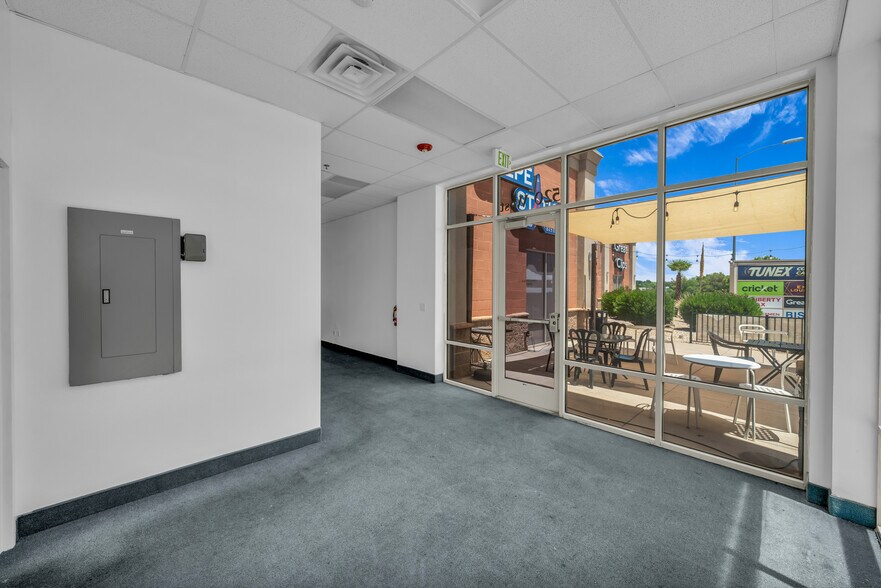 More Photos Of 520 W Telegraph St, Washington Freestanding For Lease