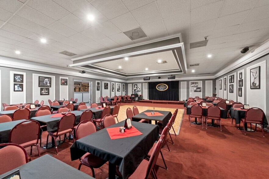 More Photos Of 4725 Vincennes Blvd, Cape Coral Restaurant For Sale