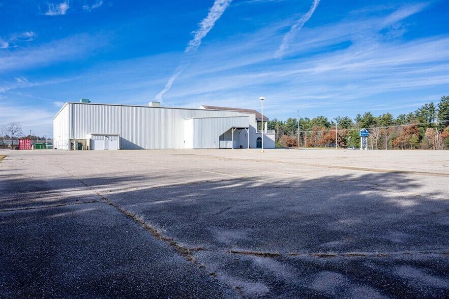 More Photos Of 430 Munroe Ave, Wisconsin Dells Theater Concert Hall For Sale
