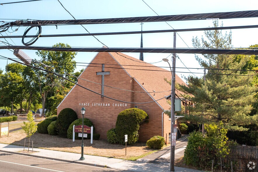 More Photos Of 311 Uniondale Ave, Uniondale Specialty For Sale