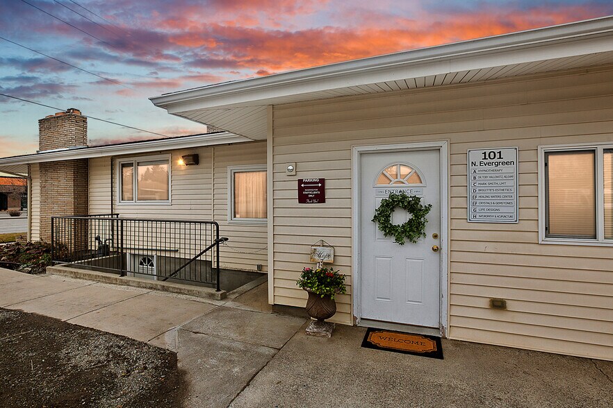 More Photos Of 101 N Evergreen Rd, Spokane Office For Lease