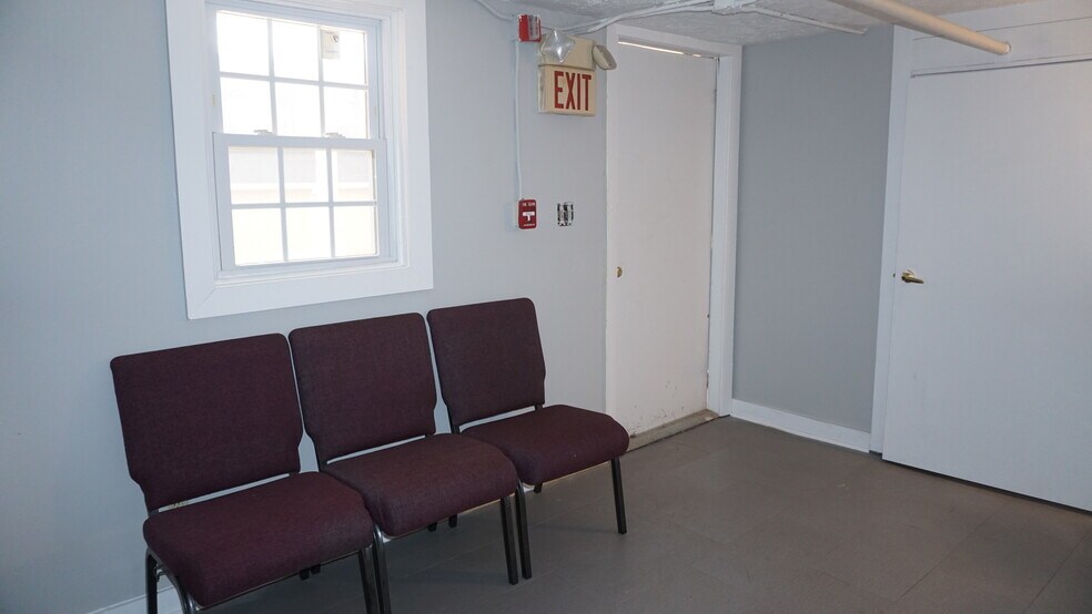 More Photos Of 2589 Tilson Rd, Decatur Religious Facility For Lease