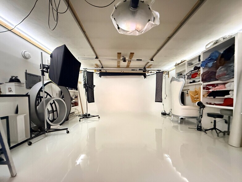 More Photos Of 2 Ash St E, Three Oaks General Retail For Sale
