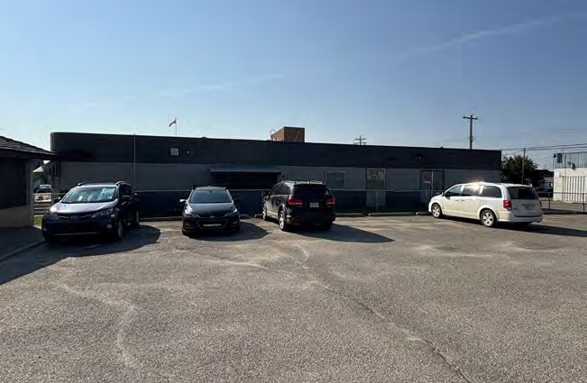 More Photos Of 502 50 St, Edson Storefront For Sale