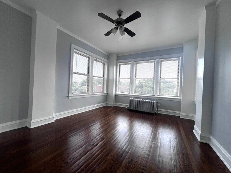 More Photos Of 6720 S Jeffery Blvd, Chicago Apartments For Sale