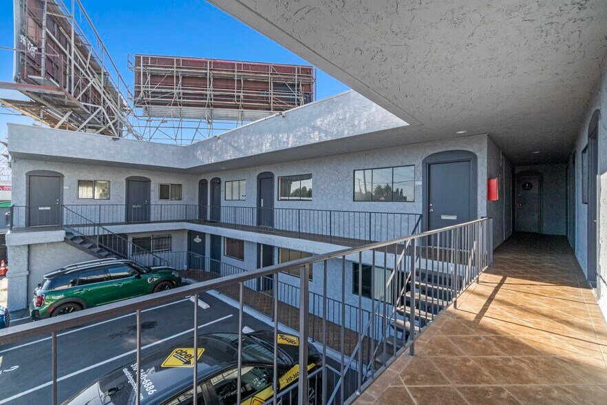 More Photos Of 1436 S La Cienega Blvd, Los Angeles Office For Sale