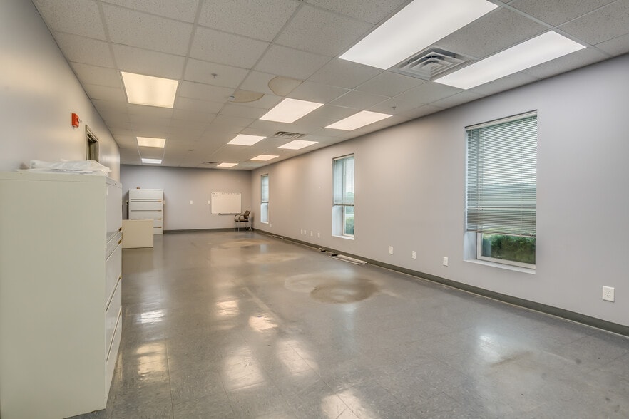 More Photos Of 371 G and S Rd, Prattville Warehouse For Lease