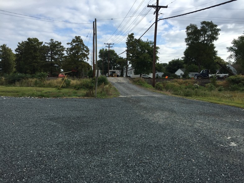 More Photos Of 200 S Post Rd, Aberdeen Warehouse For Lease