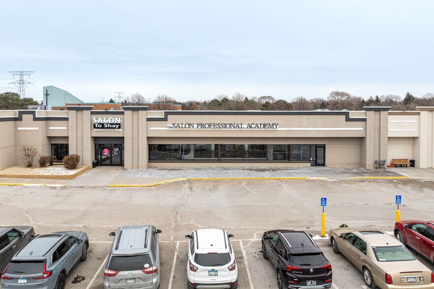 More Photos Of 3000 N White Bear Ave, Maplewood Unknown For Lease