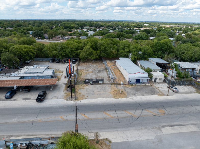 Primary Photo Of 2131 Frio City rd, San Antonio Land For Lease