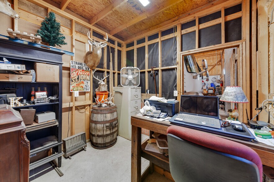 More Photos Of 634 Swiss Colony Rd, Hohenwald Warehouse For Sale