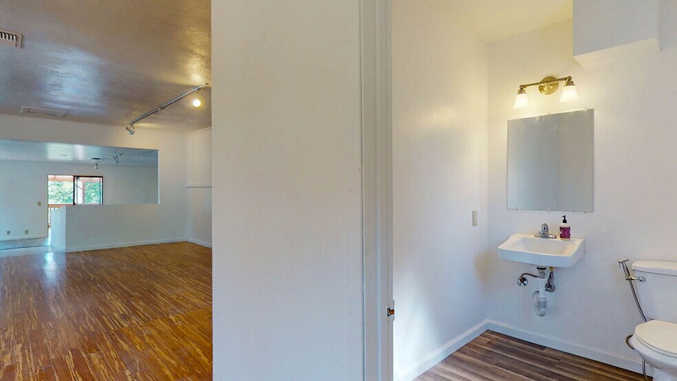 More Photos Of 15386 Little Valley Rd, Grass Valley Freestanding For Sale