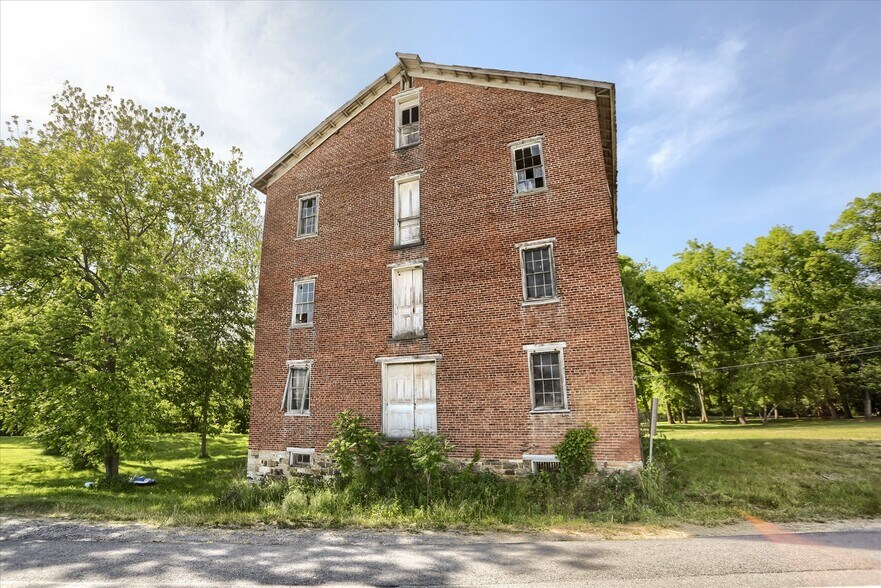 More Photos Of 1209 Mill Rd, Selinsgrove Industrial For Sale