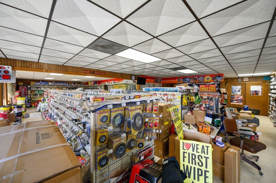 More Photos Of 6175 State Highway 98, Wright City Storefront Retail Office For Sale
