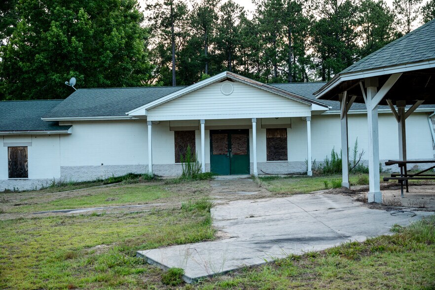 More Photos Of 626 Old River Rd, Sylvania Manufacturing For Sale