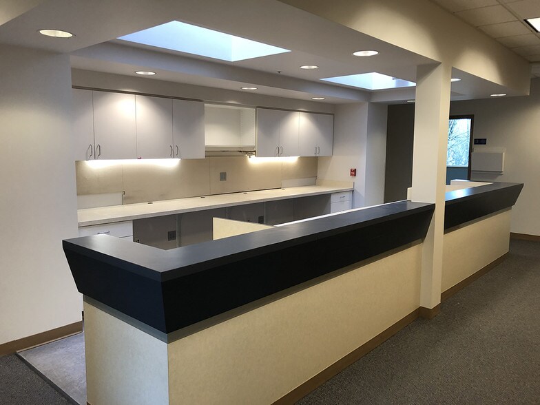 More Photos Of 5847 NE 122nd Ave, Portland Medical For Lease