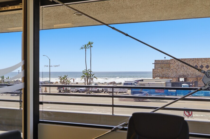 More Photos Of 2533 S Highway 101, Cardiff By The Sea Coworking Space