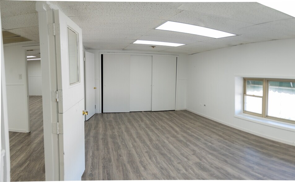 More Photos Of 4135 W 123rd St, Alsip Warehouse For Lease