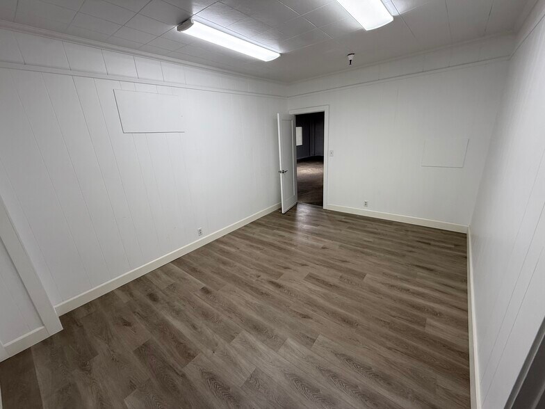 More Photos Of 4080 Horton St, Emeryville Distribution For Lease
