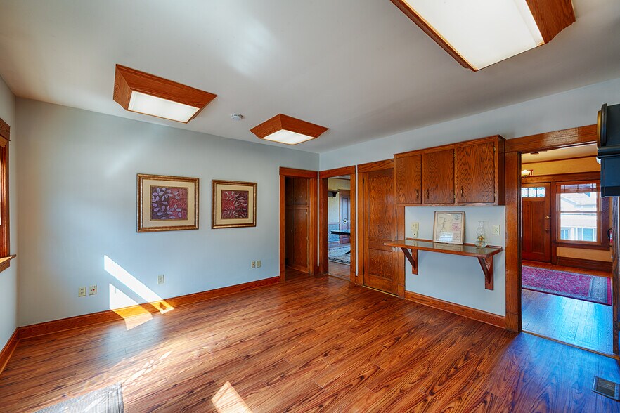 More Photos Of 105 Gleneida Ave, Carmel Office For Sale