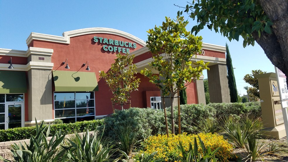 More Photos Of 960 Ontario Mills Dr, Ontario Restaurant For Lease