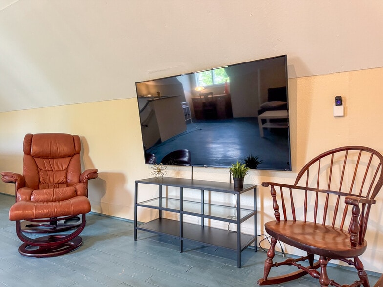 More Photos Of 105 S 5th St, Duquesne Specialty For Sale