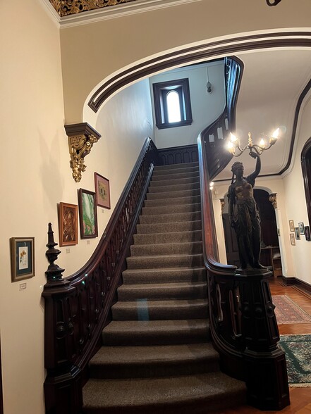 More Photos Of 1002 Railroad St, Danville Specialty For Sale