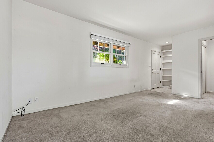 More Photos Of 834 Meadowsweet Dr, Corte Madera Multifamily For Sale